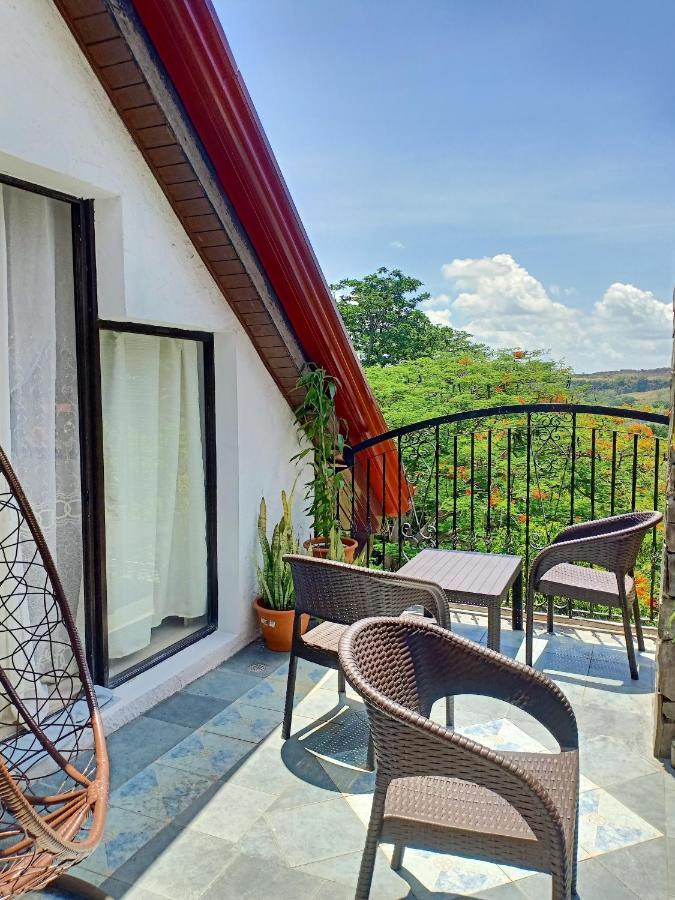 El Castillo Bed And Breakfast Angono Eksteriør bilde